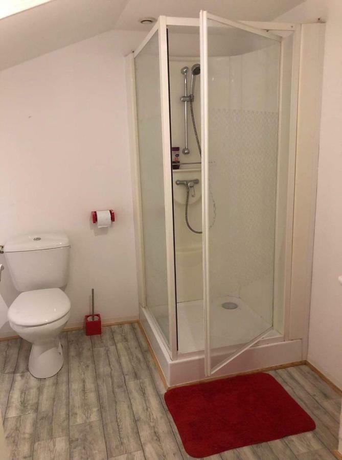 Appartement Face Au Donjon Pons Exteriér fotografie