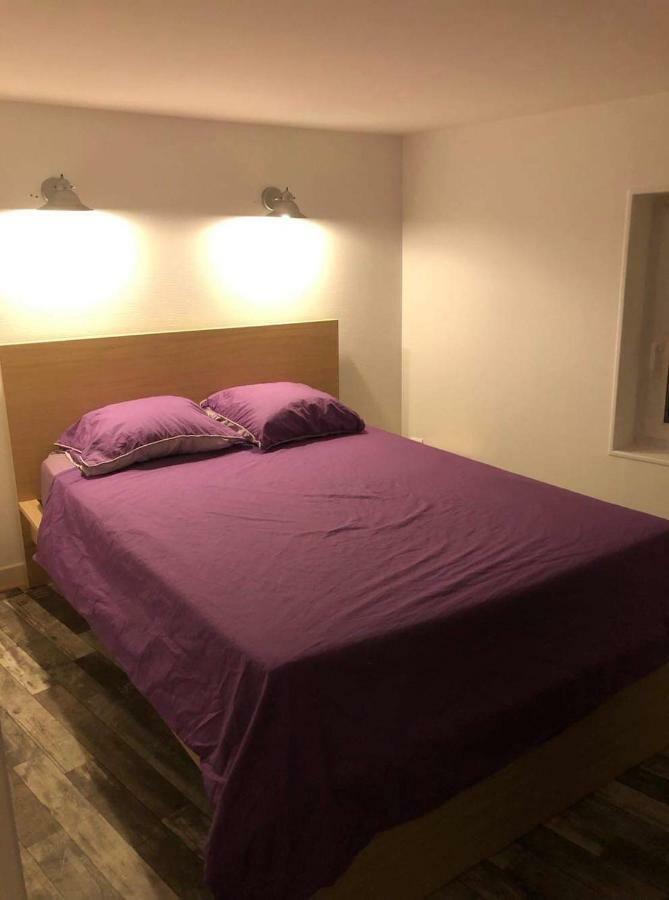 Appartement Face Au Donjon Pons Exteriér fotografie